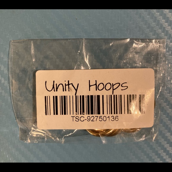 The Styled Collection Unity Hoops - Picture 2 of 4